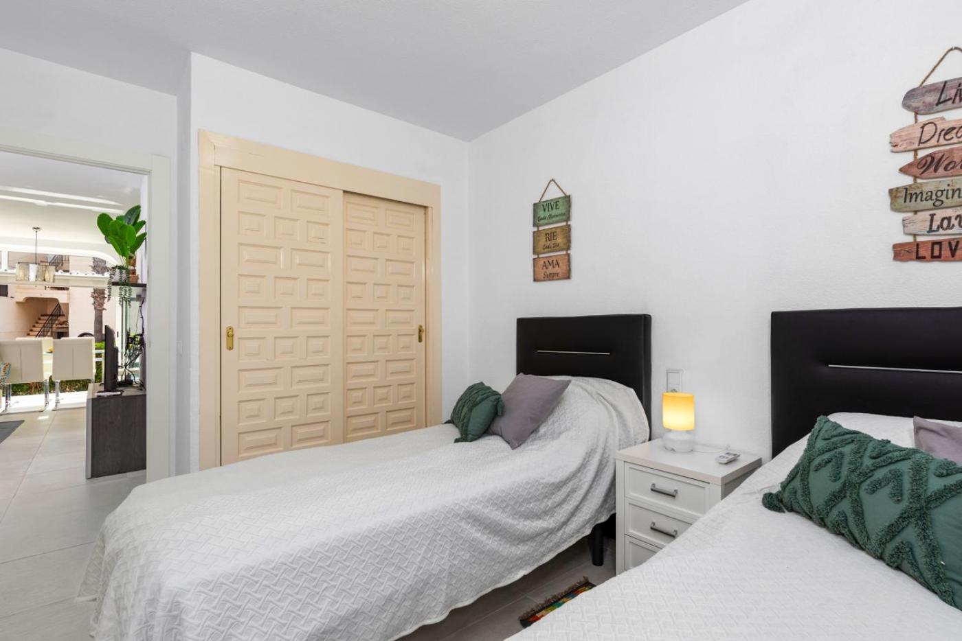 Sea 350M Seaview Apartment Torre Del Moro 拉马他 外观 照片